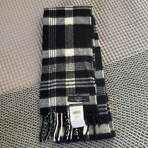 Wilsons Leather Black and White Scarf